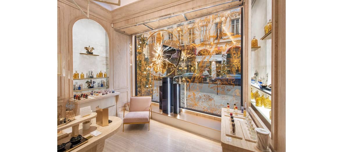 la boutique Guerlain dans la rue Saint-Honoré